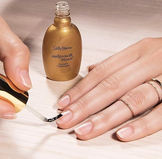 Sally Hansen Nail Growth Miracle Serum 0.37 Ounce (11ml)
